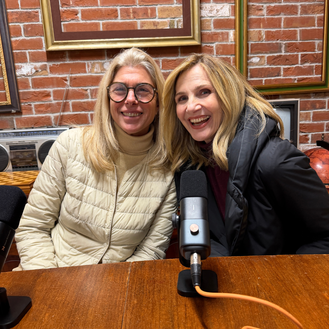 LORELLA CUCCARINI ai microfoni di SU LA MASCHERA